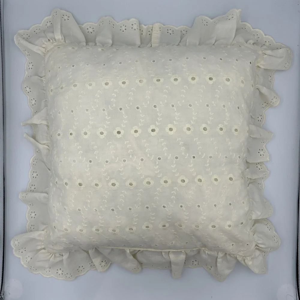 Vintage Cottagecore Granny Eyelet Pillow Square Floral Ruffle‎ Edge Throw Accent